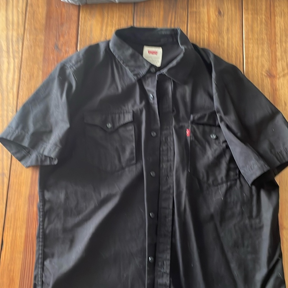 Levi’s short sleeve button down